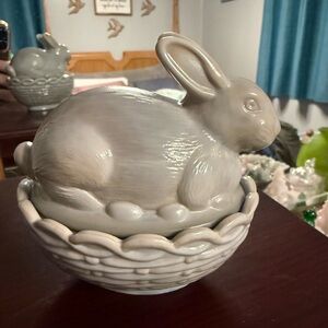 *FLASH SALE!* Ends Sunday night!! 
Mosser Marble (gray) Bunny on nest
